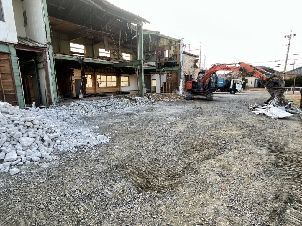 碧南市-店舗-解体工事-施工中