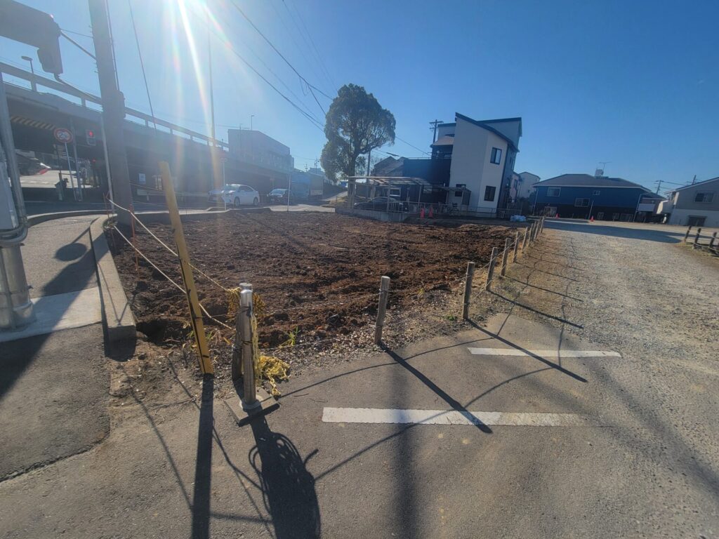 知立市 樹木に覆われた空き家 完工1