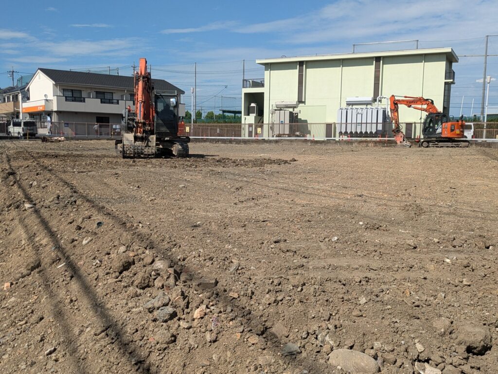 刈谷市　店舗　整地2